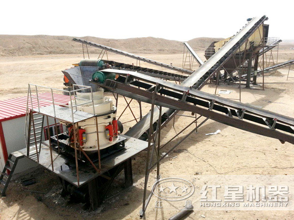 多缸液壓圓錐破碎機作業(yè)現場圖